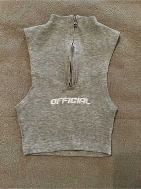 Boohoo Grey Ribbed Zip-Front Cropped Tank Top